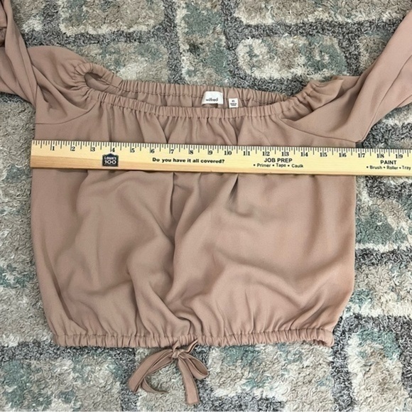 Aritzia Wilfred Shirt Womens size XS Tan Exposed Shoulder Eleanora blouse - Picture 8 of 13